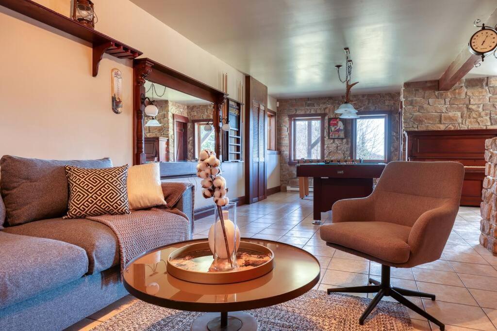 Saint Adolphe D'Howard Le Courchevel Luxe Chalet - Private Pool - Jacuzzi - Ski מראה חיצוני תמונה