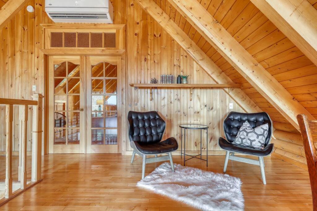 Saint Adolphe D'Howard Le Courchevel Luxe Chalet - Private Pool - Jacuzzi - Ski מראה חיצוני תמונה